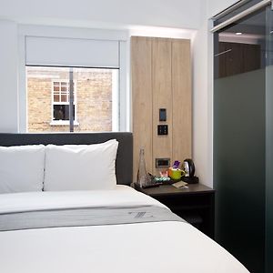 Camera con letto queen size